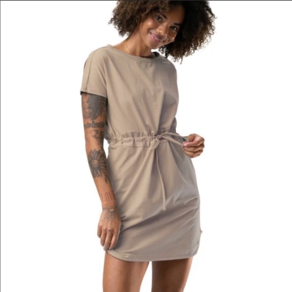 ❗️SOLD❗️Balance Athletica Ease Dress - Picture 8 of 9